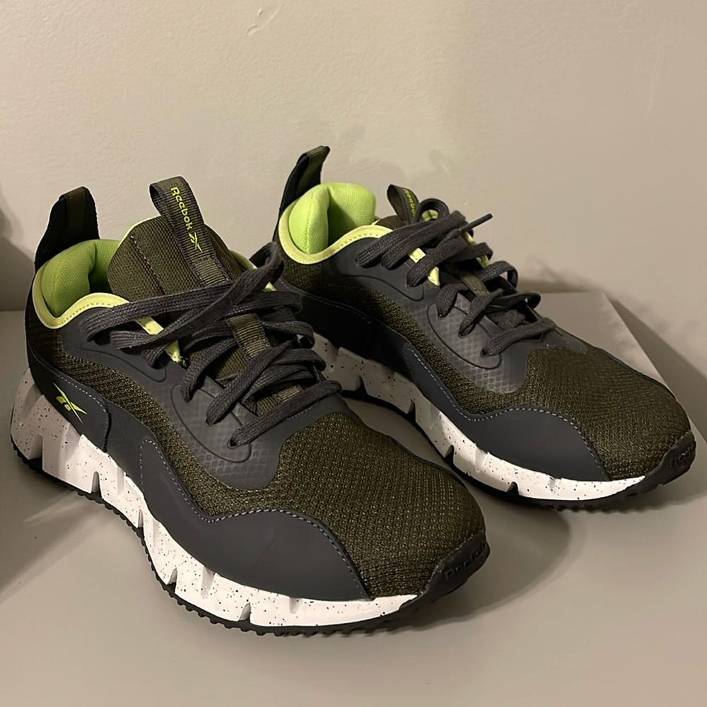 Reebok size 9.5